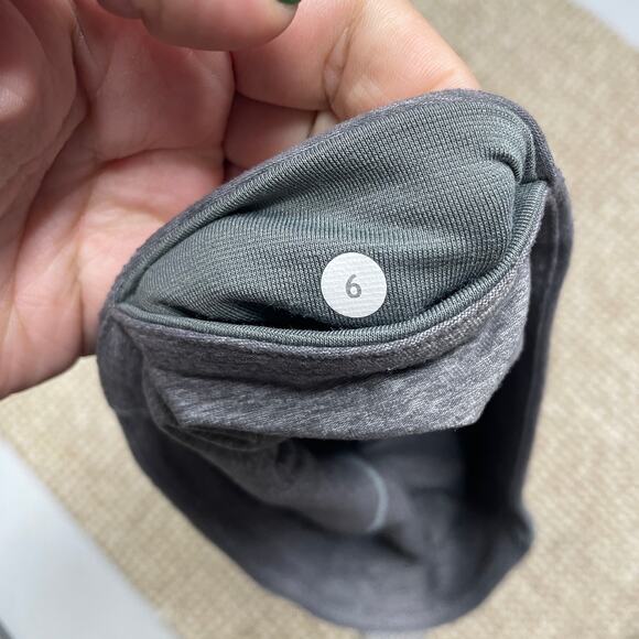 Lululemon Super Soft Align Capri Length Leggings SZ 6 Heathered Gray EUC - Picture 2 of 3